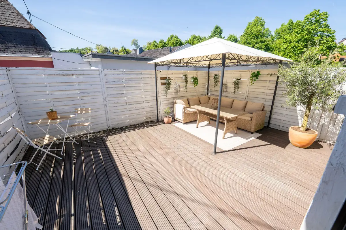Dachterrasse eines Objekts von Colak Immobilien in Weißenthurm